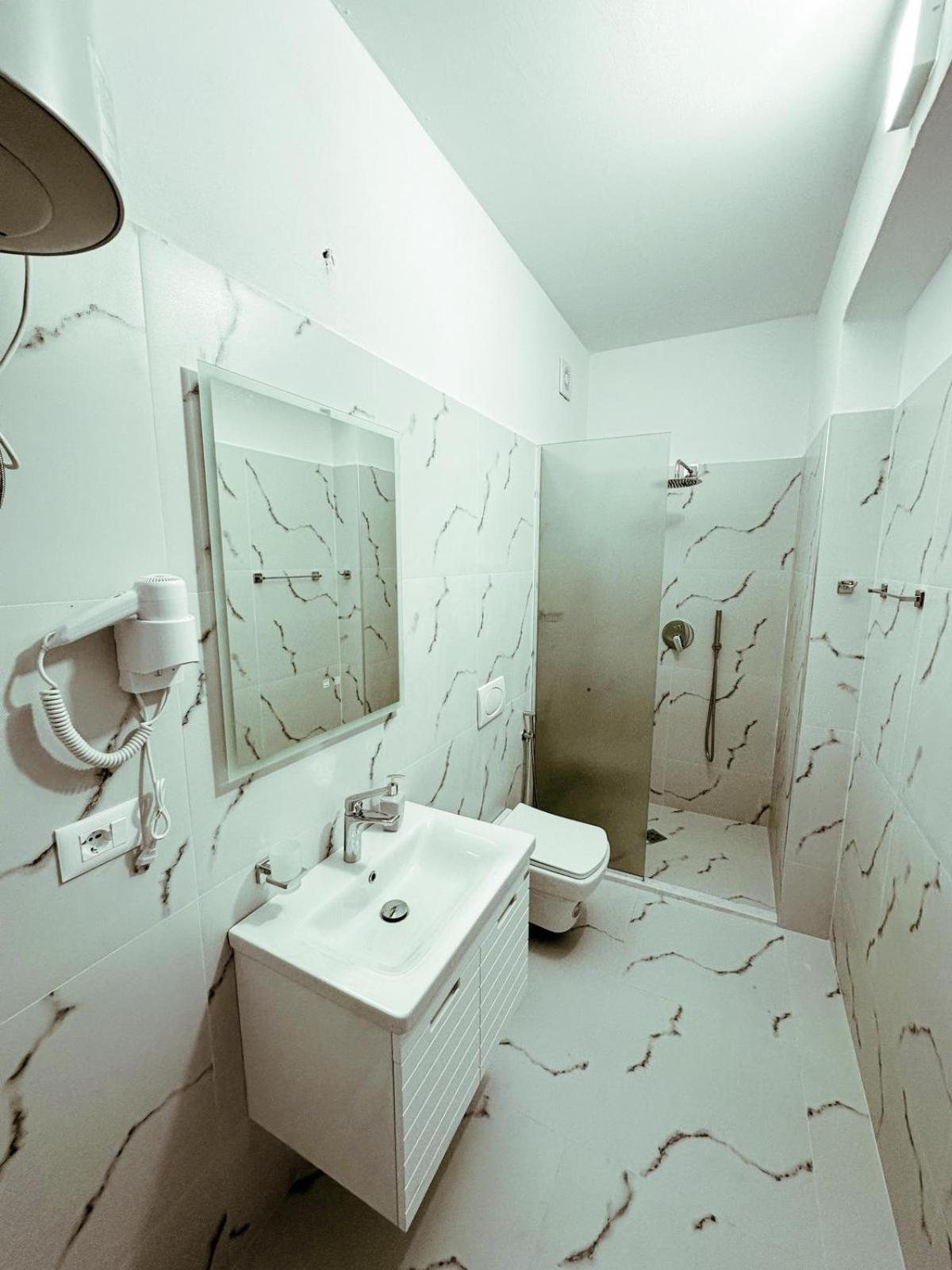 Vizion Hotel Shkoder Ngoại thất bức ảnh