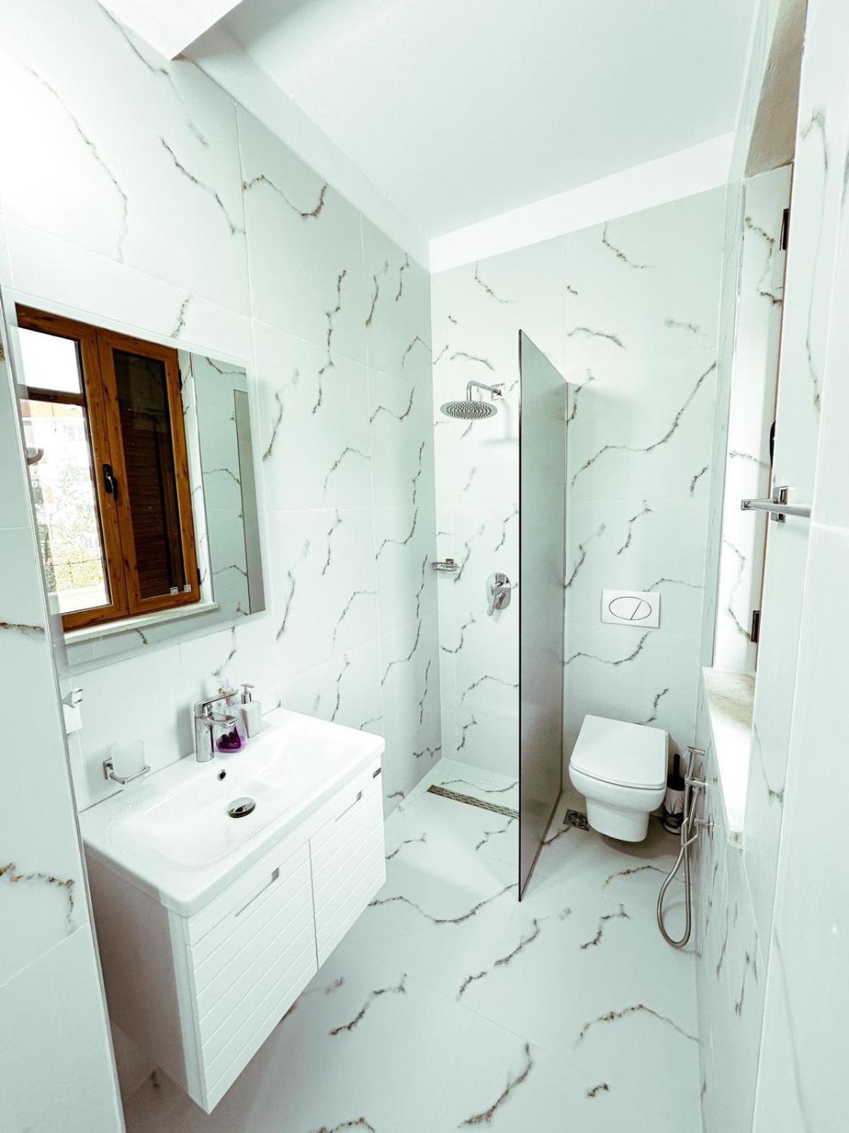 Vizion Hotel Shkoder Ngoại thất bức ảnh